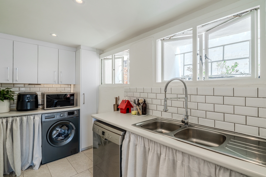 3 Bedroom Property for Sale in Tamboerskloof Western Cape